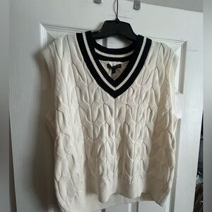 Banana Republic Cable Knit V-Neck Sweater Vest - White and Black